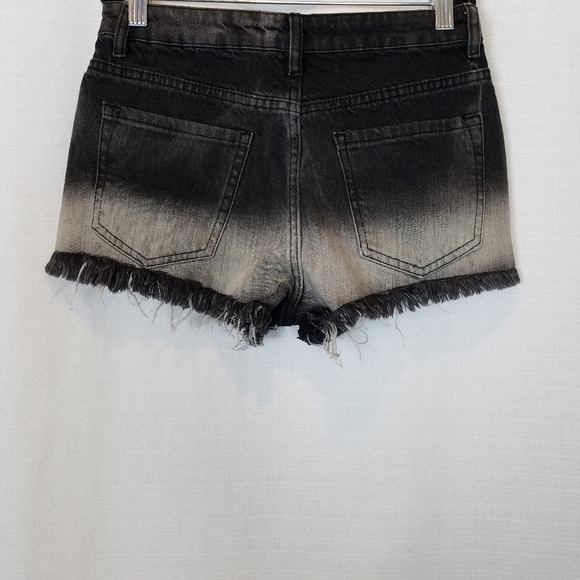 Rush | Ombre Fray Jean Shorts 26 - Picture 2 of 4